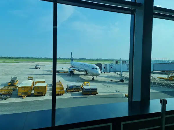 Sân đỗ tàu bay sân bay Cát Bi