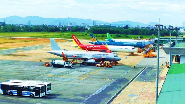 Sân đỗ tàu bay của cảng hàng không quốc tế Vinh